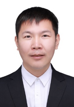 穿着西装的男孩AI 生成的内容可能不正确。